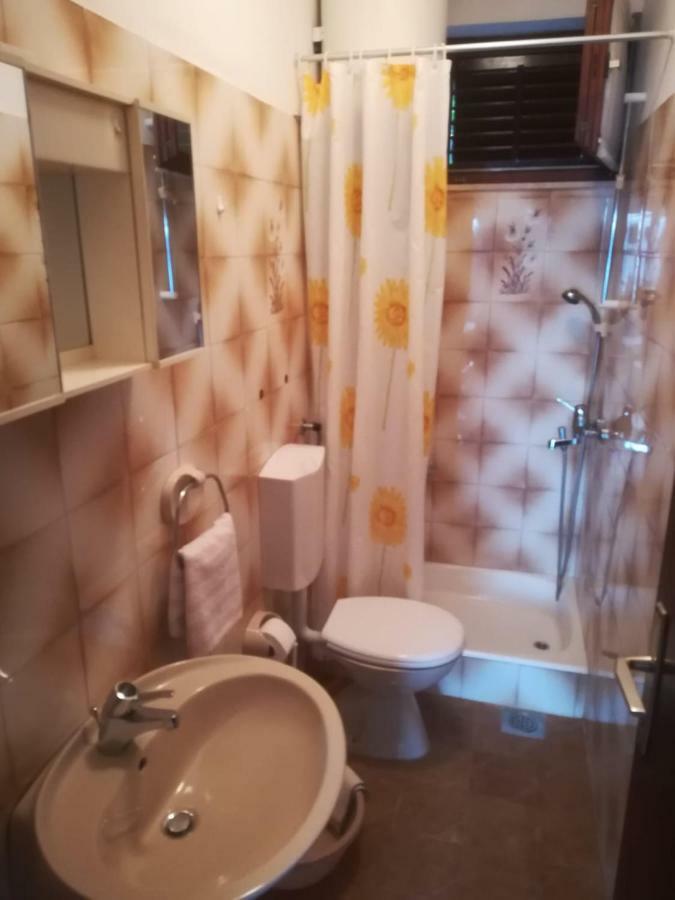 Apartmani Ujdur Omiš Extérieur photo