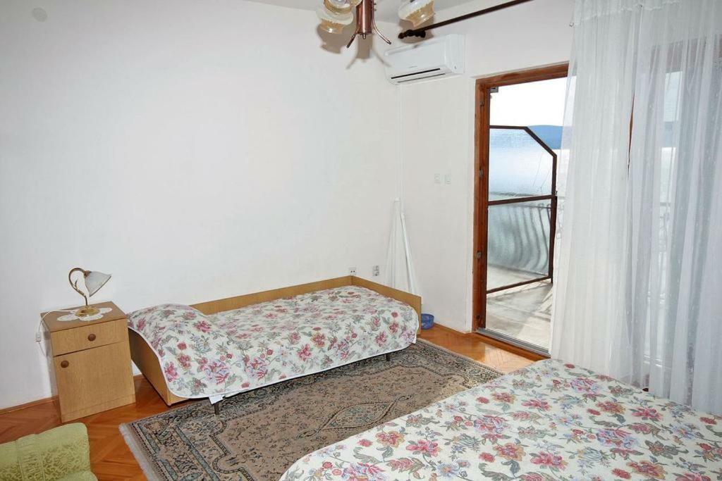 Apartmani Ujdur Omiš Extérieur photo