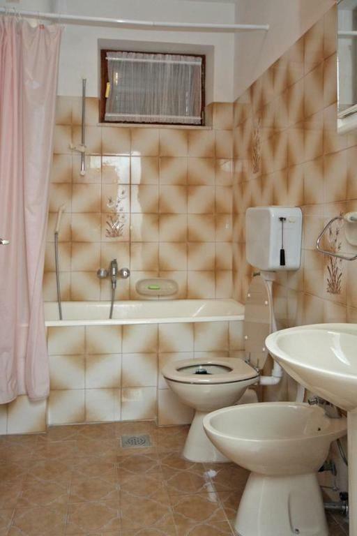 Apartmani Ujdur Omiš Extérieur photo