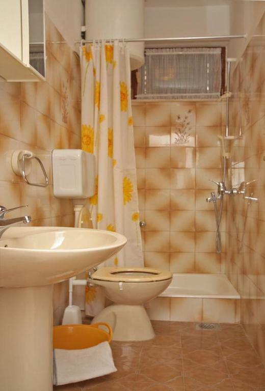 Apartmani Ujdur Omiš Extérieur photo